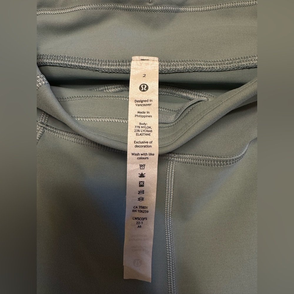 NWOT Lululemon Invigorate High-Rise Tight 25" Chambray - Picture 8 of 9